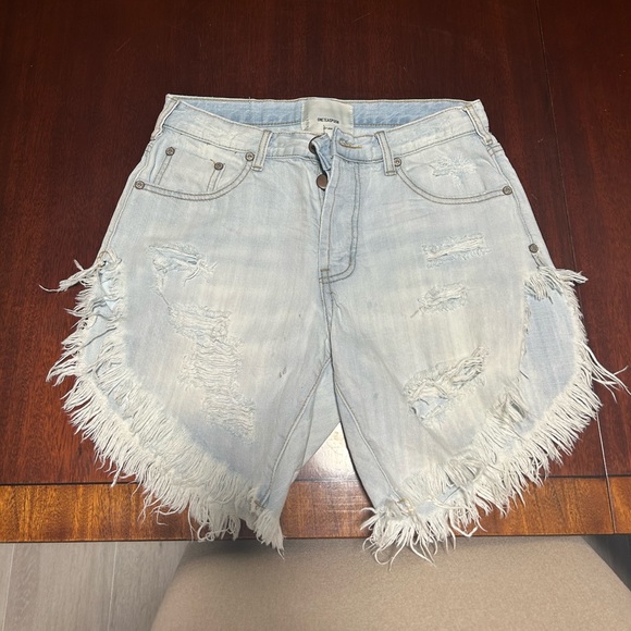 One Teaspoon Jean shorts - Picture 2 of 5